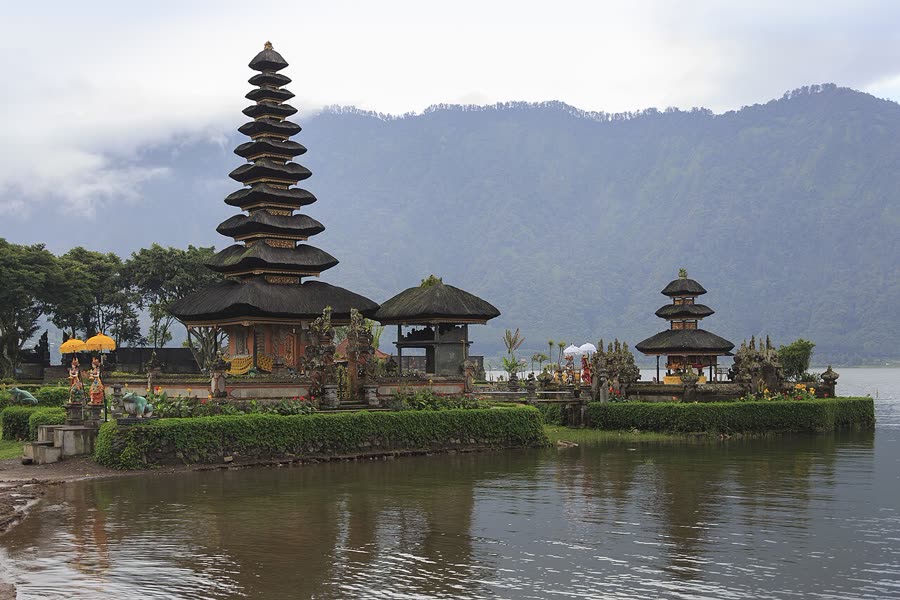 Ulun Danu Bratan temple floating on the lake